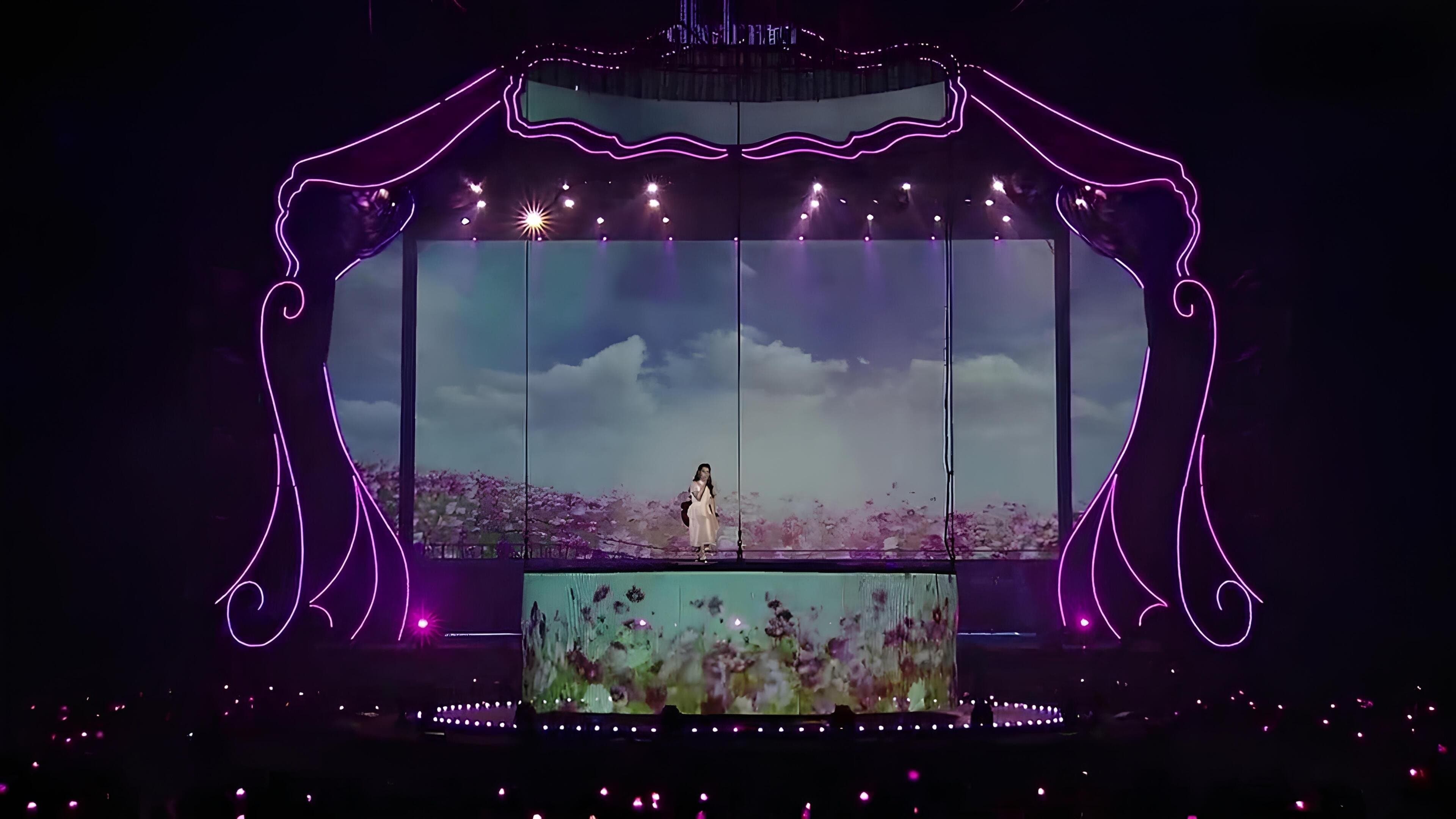 IU 10th Anniversary Tour Concert - 'dlwlrma.'